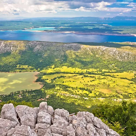 Lejlighed In 41875 *